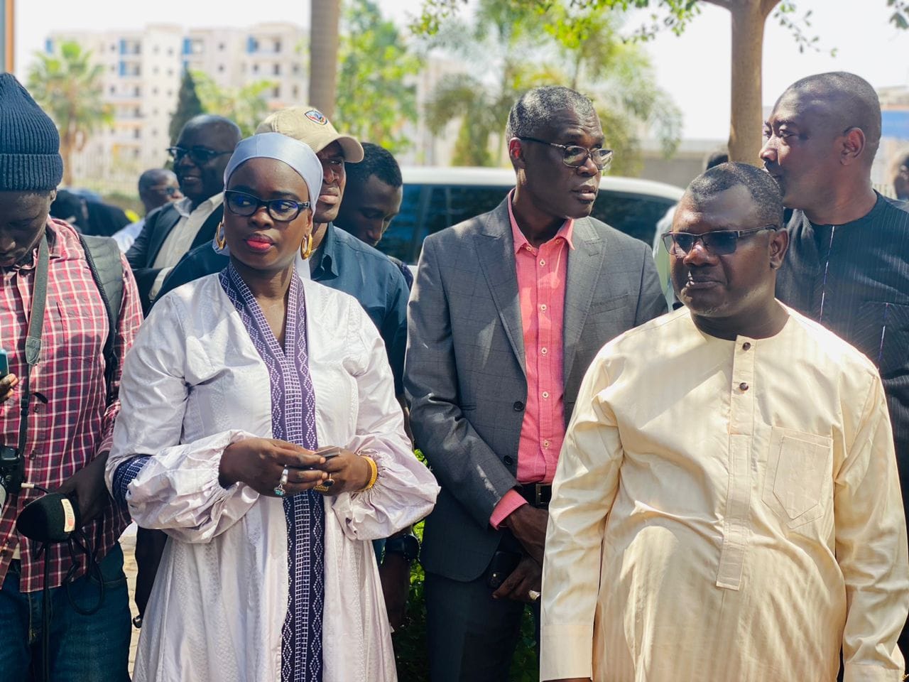 Remise de 64 Motos au services departementale du développement communautaire