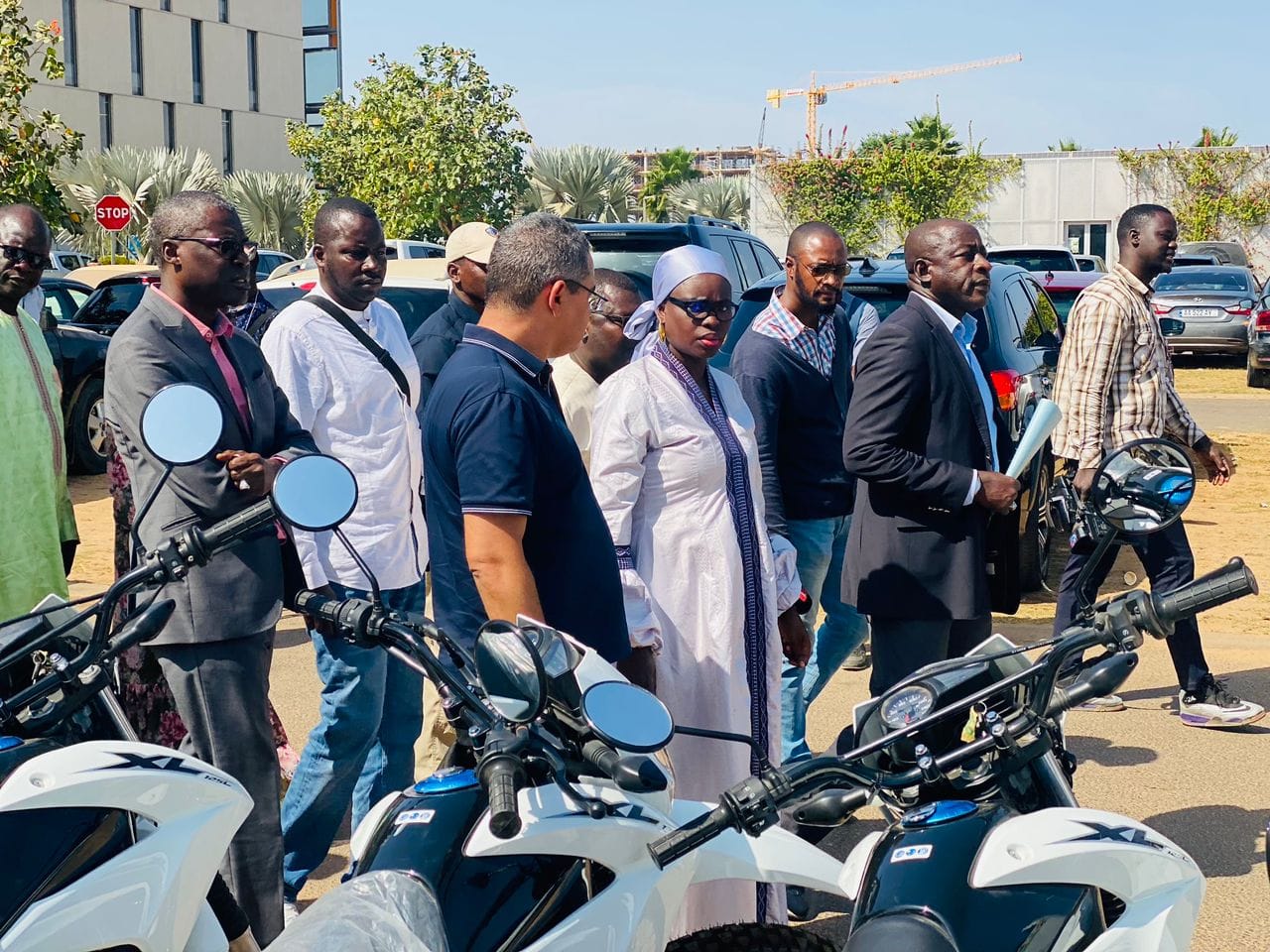 Remise de 64 Motos au services departementale du développement communautaire