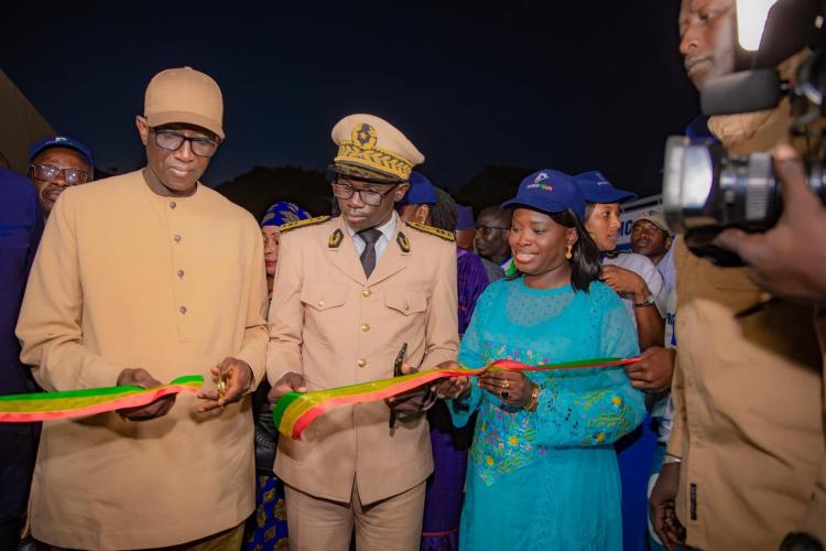 Inauguration des Maisons de la Femme "Mantoulaye GUENE" et des associations de Guédiawaye avec le Premier Ministre